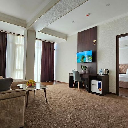 Grand Turon Plaza Hotel ทาชเคนต์ ภายนอก รูปภาพ