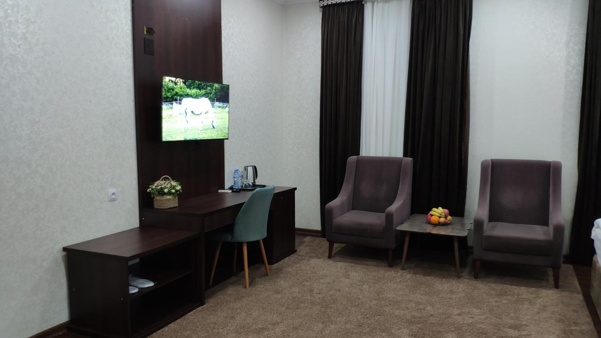 Grand Turon Plaza Hotel ทาชเคนต์ ภายนอก รูปภาพ